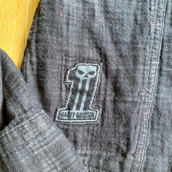 DEEP GREY PLAID HARLEY DAVIDSON COLLAR BUTTON UP WITH LONG SLEEVES - Picture 4 of 9